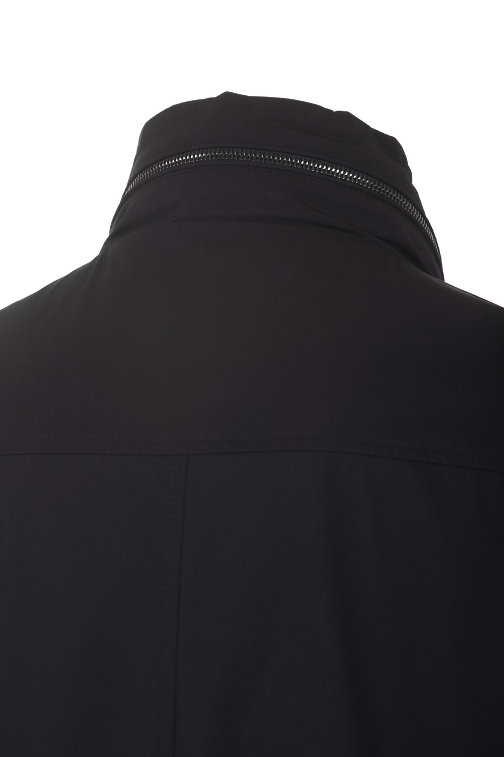 shop MOORER Saldi Giaccone: Moorer giaccone Manolo KN in tessutto idrorepellente.
Collo alto.
Maniche lunghe.
Chiusura coperta con zip e bottoni.
Coulisse regolabile in vita.
Tasche applicate con patta.
Tasca interna con zip.
Taglio del capo corto.
Vestibilità regolare.
Composizione: 88% poliammide 12% poliuretano.
Made in Italy.. MANOLO KN-DARK BLU U0402 number 6016924